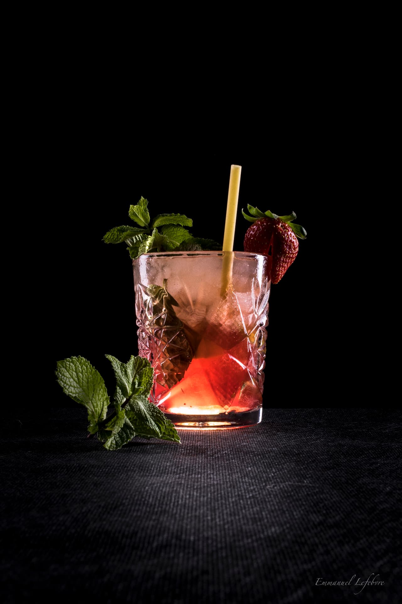 Mocktail événementiel sans alcool servi sur notre bar mobile pour une soirée d'entreprise